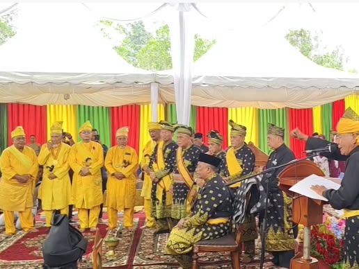 Anton dan Syafaruddin Poti Resmi Sandang Gelar Kehormatan Adat