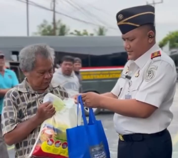 Berbagi Berkah Ramadan, Lapas Pasir Pangarayan Salurkan Bansos untuk Tukang Becak