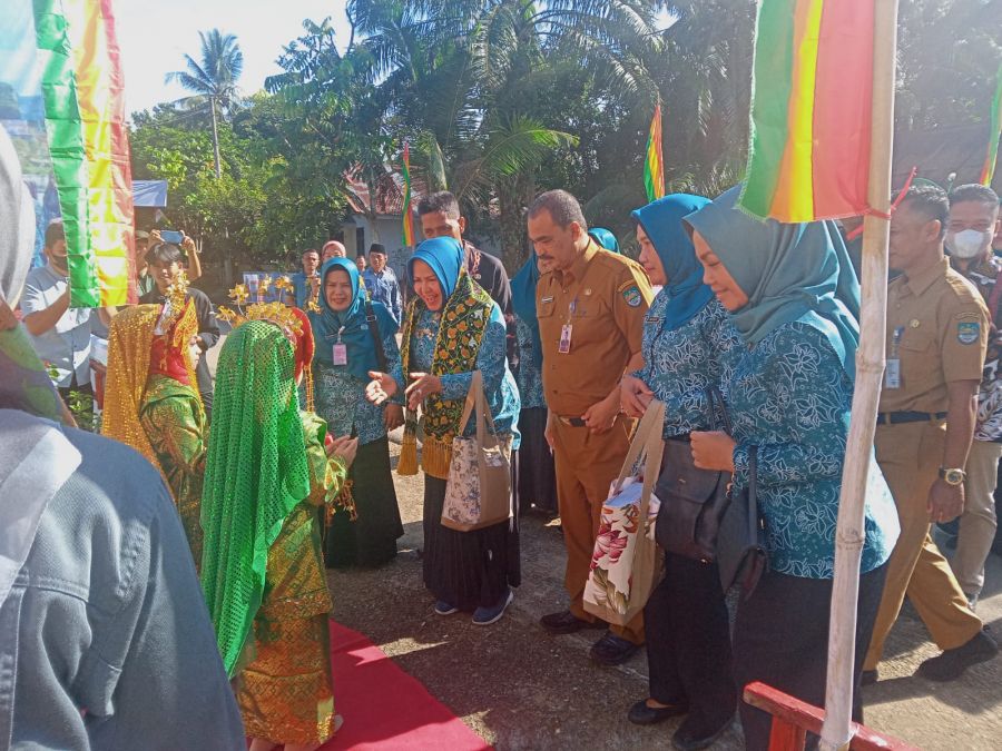 Dalam Rangka HKG Tahun 2023, Tim Juri Provinsi Riau Melakukan Penilaian Di Desa RTB