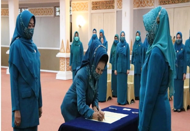 Hj.Peni Herawati Sukiman Resmi Menjabat Sebagai Ketua TIm PKK Rohul
