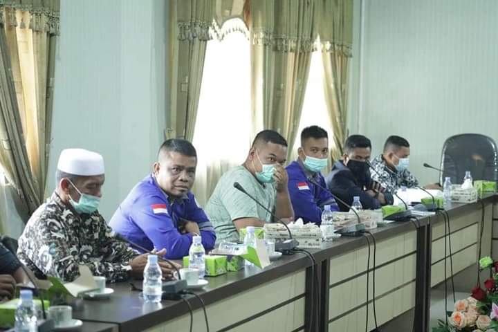Masyarakat Tiga Desa Minta Komisi II DPRD Rohul Untuk Melaksanakan Hearing 