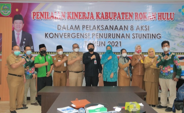 Plh Bupati Ikuti Rapat Virtual Dengan Agenda Penilaian Kinerja Kab/Kota Se-provinsi Riau
