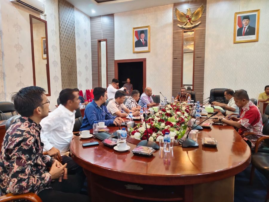 PLN & Pemkab Rohul Perkuat Sinergi Pajak Penerangan Jalan dan Pembangunan Jaringan Listrik Di PKS