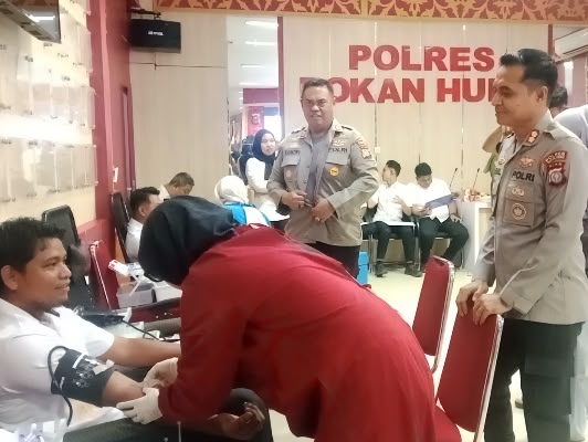 Tak Sekadar Seremonial, HUT Humas Polri ke-75 di Rohul Diisi Donor Darah dan Bansos